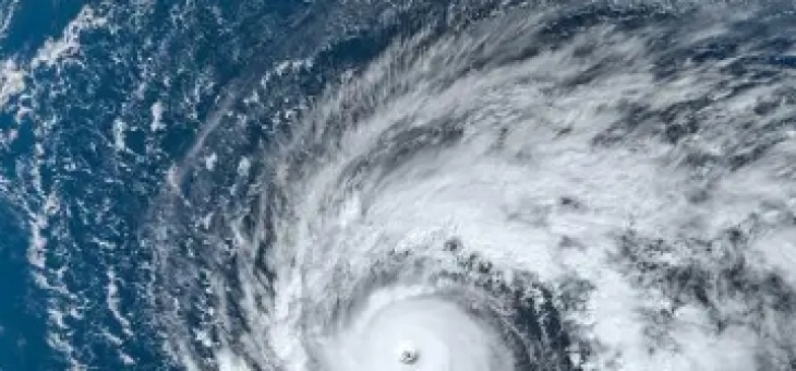 台风“杨柳”席卷华南：特大暴雨触发红色预警，多地启动I级响应
