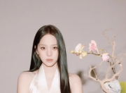 欧阳娜娜秒变白月光